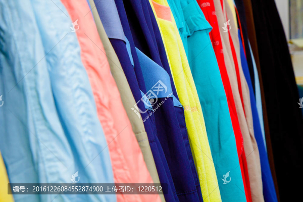 商店里的兒童服裝