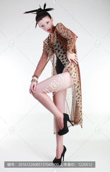 高時(shí)尚編輯理念與美女