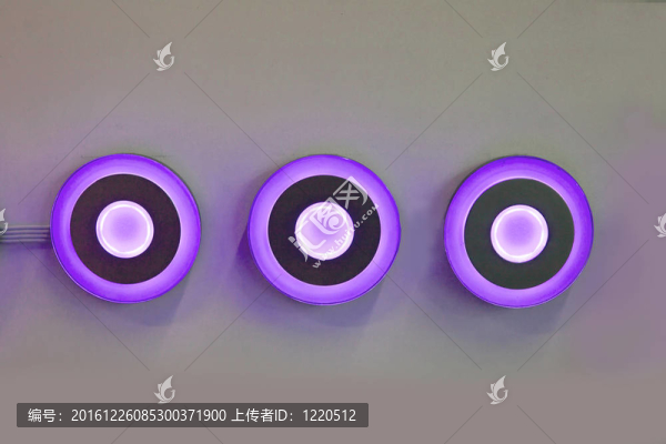 現(xiàn)代輕藍(lán)色電源按鈕