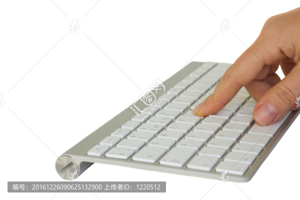 手在鍵盤