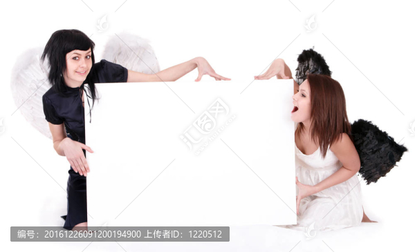 天使與旗幟的情侶。