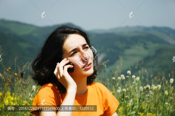 帶手機(jī)的女人