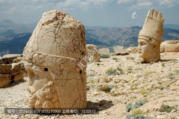 神頭內(nèi)姆魯特山