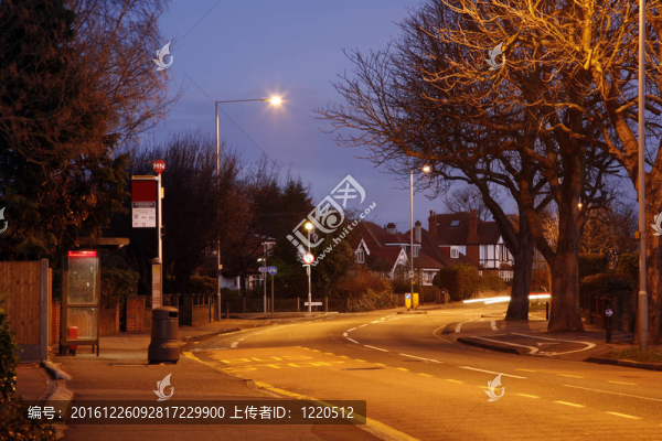 夜；空路一件鎮(zhèn)