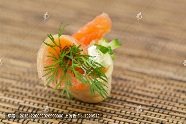 煙熏鮭魚小吃