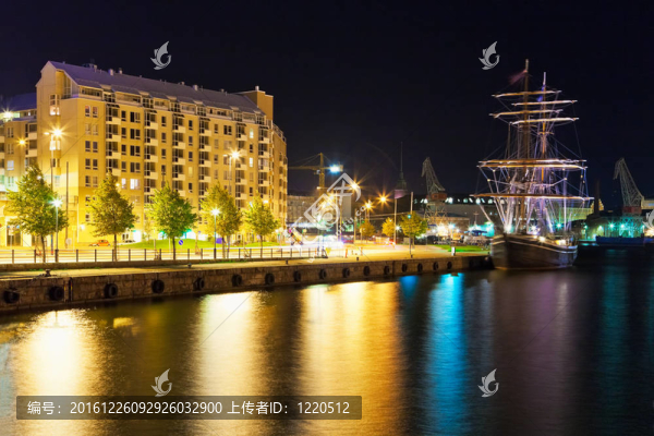 赫爾辛基夜景；芬蘭