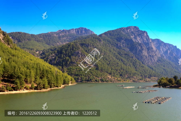 金牛山湖泊