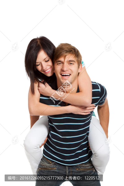 年輕幸福的情侶愛笑