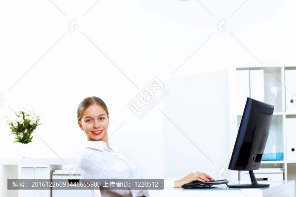 女青年上班服上班