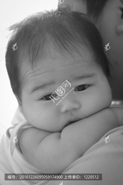 沉睡的嬰兒