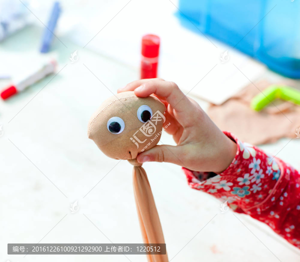 孩子臉上畫的種子會(huì)長(zhǎng)出草毛