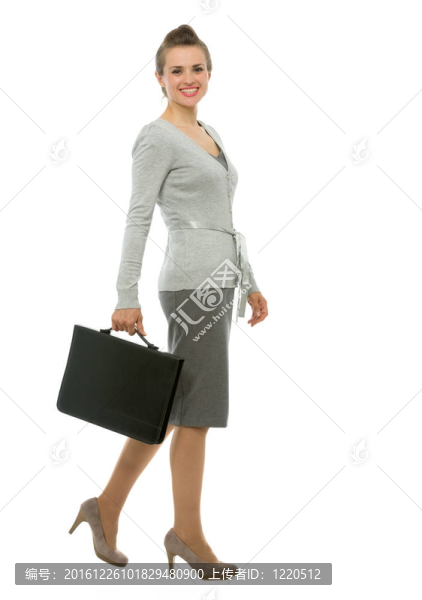 現(xiàn)代商業(yè)婦女與公文包步行