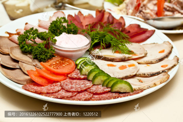 薩拉德