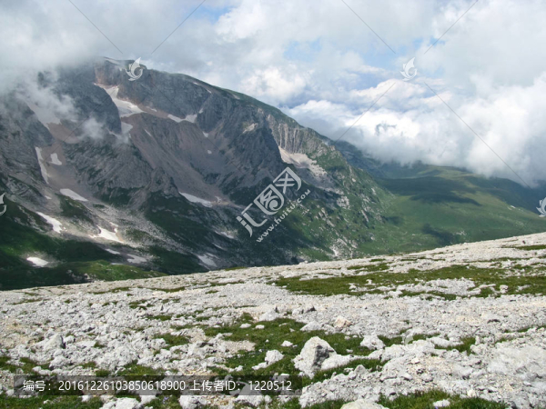 高加索自然保護(hù)區(qū)壯麗的山岳風(fēng)光