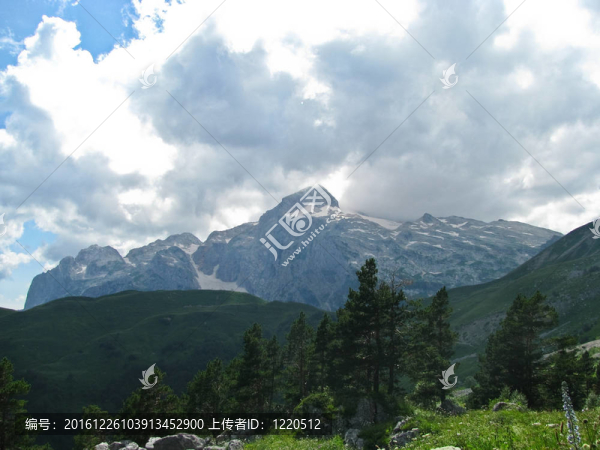高加索自然保護區(qū)壯麗的山岳風光