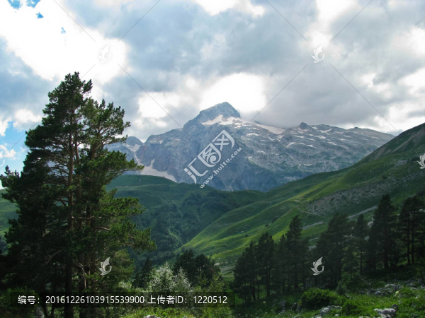 高加索自然保護(hù)區(qū)壯麗的山岳風(fēng)光