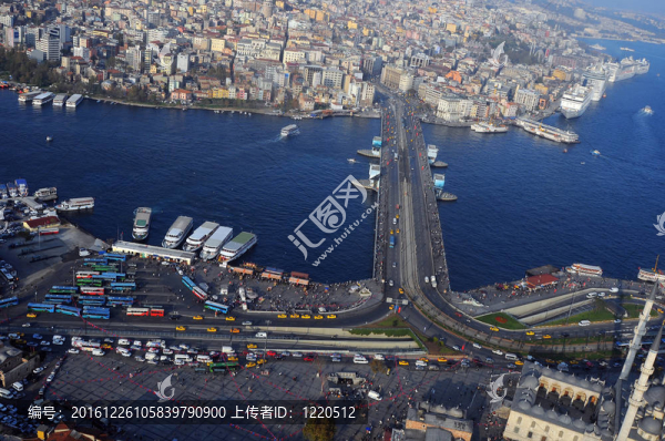 加拉塔大橋。土耳其伊斯坦布爾；