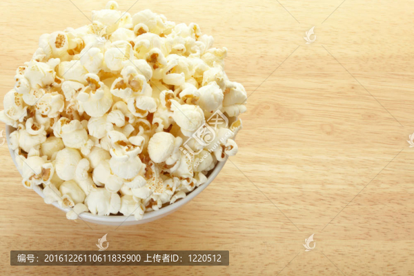 爆米花的碗