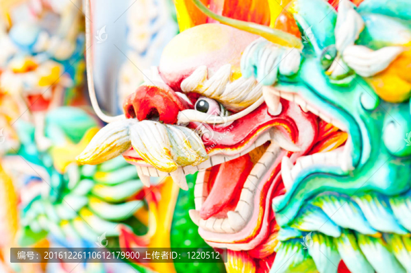 中國(guó)龍的雕像