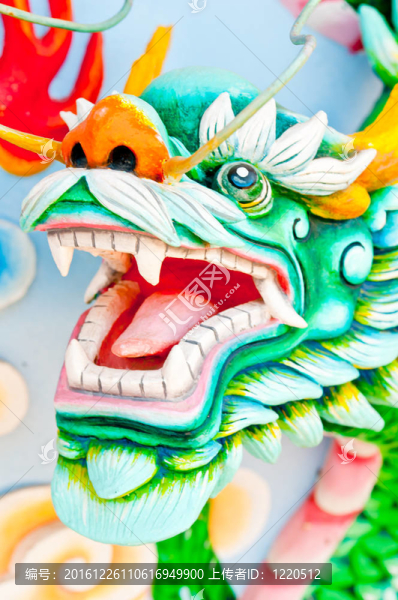 中國龍的雕像