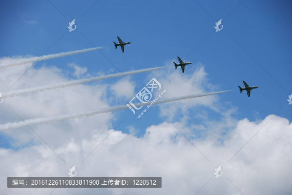 三架飛機
