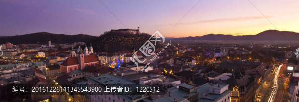 黃昏盧布爾雅那全景。