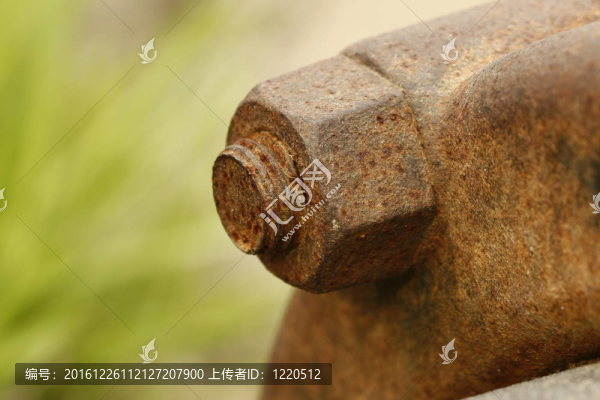 生銹的螺栓和螺母