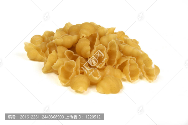 白色背景的意大利面
