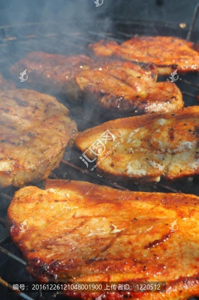 烤肉上的肉