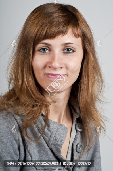 金發(fā)女郎的滑稽表情肖像