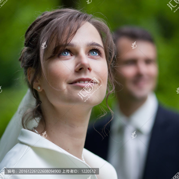 新婚夫婦新婚新婚新郎和新娘在婚禮當(dāng)天