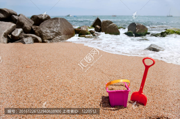 海灘上的玩具