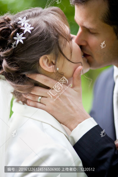 新婚夫婦新婚新婚新郎和新娘在婚禮當(dāng)天