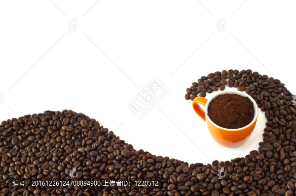 咖啡豆和磨碎的咖啡
