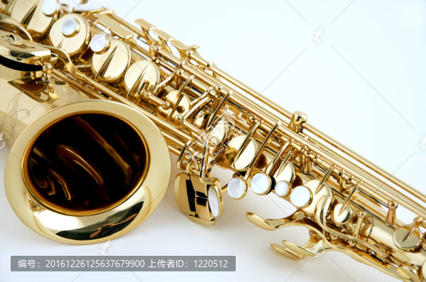 薩克斯白色隔離
