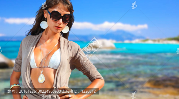 海灘上的女人
