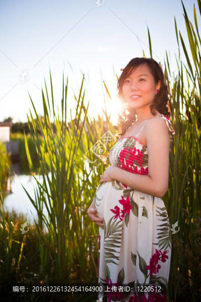 亞洲婦女懷孕
