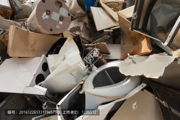 廢金屬樁