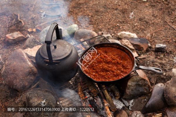 篝火做飯