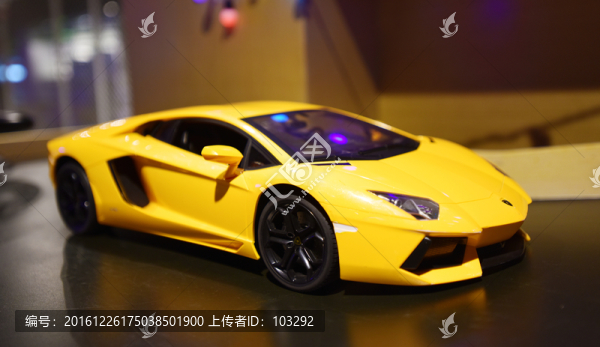 玩具跑車(chē)