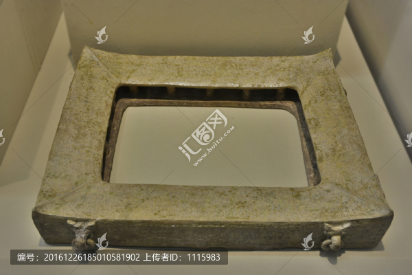 戰(zhàn)國原始瓷烤爐架