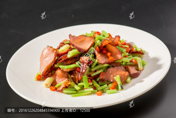 芹菜炒臘牛肉