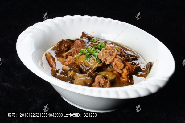 小雞燉蘑菇