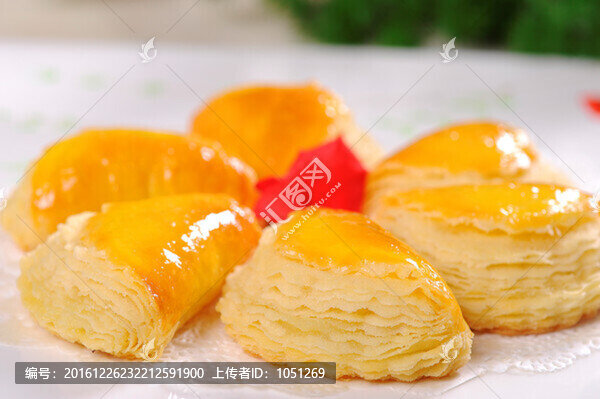 金枕榴蓮酥
