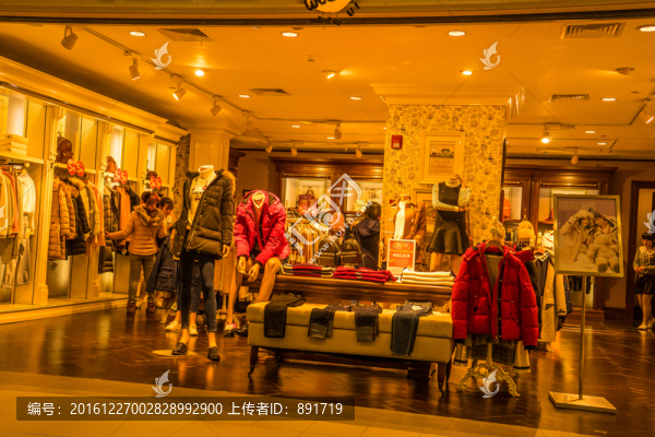 門(mén)頭櫥窗,服裝專(zhuān)賣(mài)店