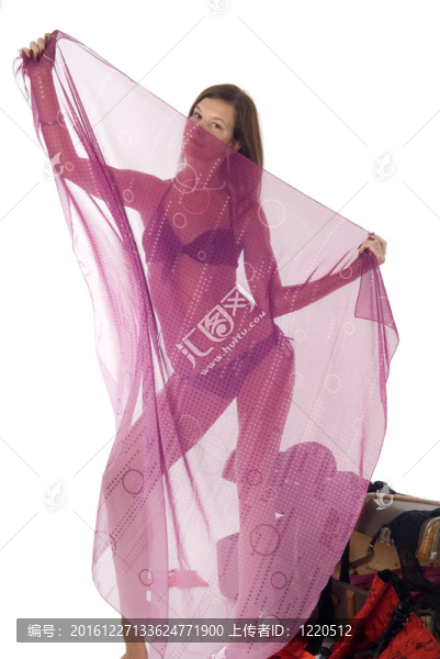 穿游泳衣的女孩