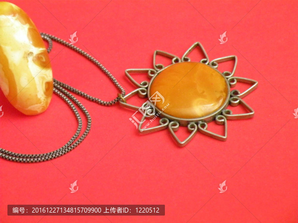 琥珀飾品