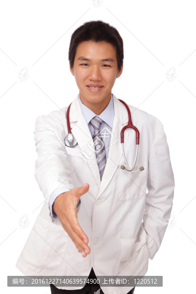微笑的年輕醫(yī)生給手握手