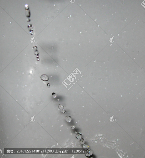 水
