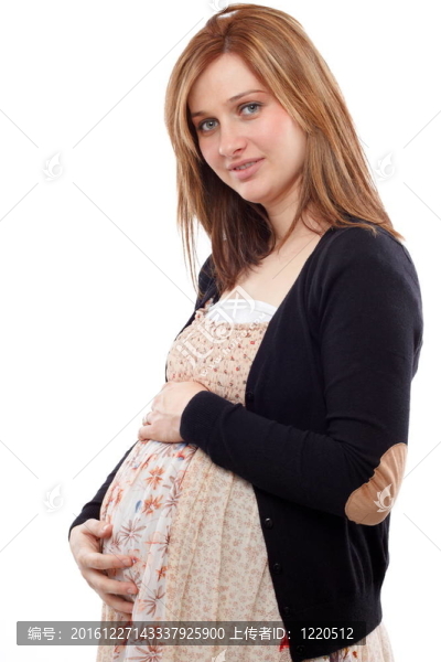 讓她的肚子